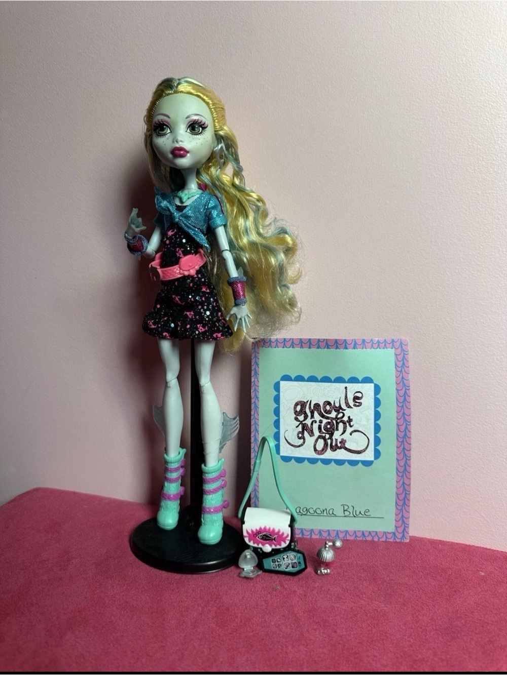 COMPLETE  Monster High Ghouls Night Out Lagoona Blue Doll